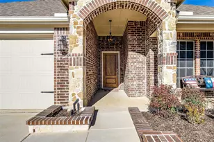 3309 Comal Dr, Little Elm, TX 75068 - Photo 5
