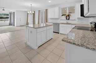 340 Oakbend Dr, Lewisville, TX 75067 - Photo 9