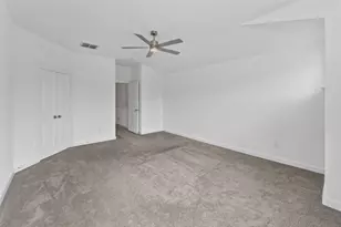 340 Oakbend Dr, Lewisville, TX 75067 - Photo 19