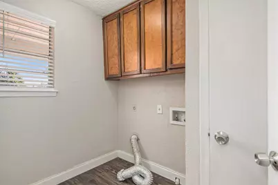 6913 W Cleburne Road, Fort Worth, TX 76133 - Photo 11