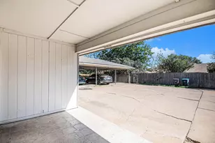 6913 W Cleburne Rd, Fort Worth, TX 76133 - Photo 23