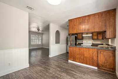 6913 W Cleburne Road, Fort Worth, TX 76133 - Photo 7