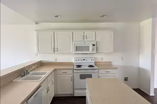 1557 Chivalry Ln, Little Elm, TX 75068 - Photo 5