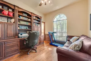 1310 Austin Thomas Dr, Keller, TX 76248 - Photo 5