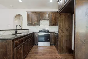 207 Ennis St, Waxahachie, TX 75165 - Photo 11