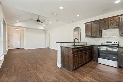 207 Ennis Street, Waxahachie, TX 75165 - Photo 9