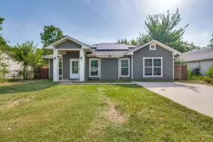 207 Ennis St, Waxahachie, TX 75165 - Photo 1