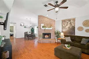 4828 Deal Dr, Fort Worth, TX 76135 - Photo 7