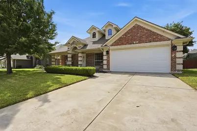 517 Acorn Court, Saginaw, TX 76179 - Photo 1