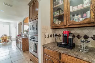 317 Crescent Creek Ln, Fort Worth, TX 76140 - Photo 5