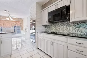 6101 Circleview Dr, Haltom City, TX 76180 - Photo 11