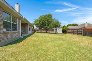 135 Honeysuckle Dr, Justin, TX 76247 - Photo 25