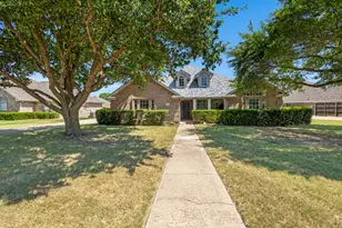 135 Honeysuckle Dr, Justin, TX 76247 - Photo 1
