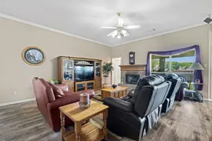 135 Honeysuckle Dr, Justin, TX 76247 - Photo 7