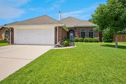 516 Hazelnut Court, Saginaw, TX 76179 - Photo 1