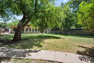 502 Bellevue Dr, Cleburne, TX 76033 - Photo 31