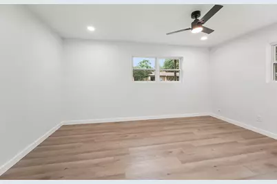 861 Woodcrest Drive, Hurst, TX 76053 - Photo 15