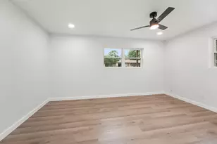 861 Woodcrest Dr, Hurst, TX 76053 - Photo 15