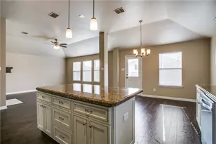 6809 Bear Hollow Ln, Watauga, TX 76137 - Photo 5