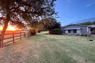 550 Brookshire St, Powell, TX 75153 - Photo 13