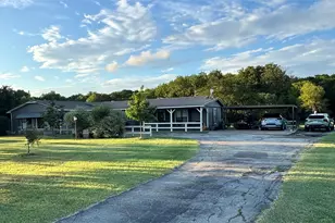 550 Brookshire St, Powell, TX 75153 - Photo 1