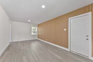 908 W Inwood Dr, Arlington, TX 76013 - Photo 5