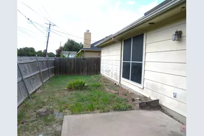 6034 Maple Leaf Drive, Arlington, TX 76017 - Photo 11
