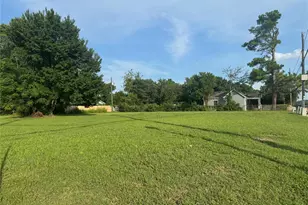 7902 Carbondale St, Dallas, TX 75216 - Photo 1