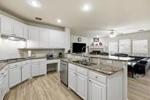 9050 Dillon Trail, Irving, TX 75063 - Photo 13