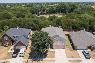 4729 Woodhaven Ln, Haltom City, TX 76137 - Photo 7
