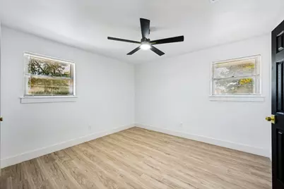 317 Cedar Creek Court, Fort Worth, TX 76103 - Photo 17