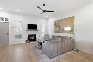 4517 Holland Ave, Dallas, TX 75219 - Photo 17