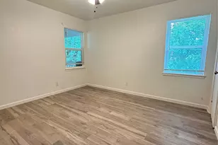 909 E Ann Arbor Ave, Dallas, TX 75216 - Photo 11