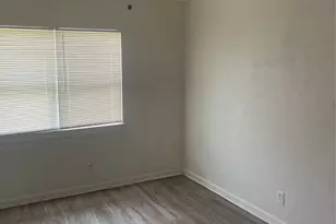 909 E Ann Arbor Ave, Dallas, TX 75216 - Photo 5