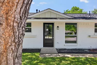 205 Summercrest Boulevard, Burleson, TX 76028 - Photo 5