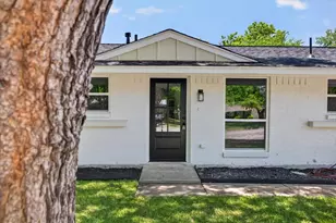 205 Summercrest Blvd, Burleson, TX 76028 - Photo 5