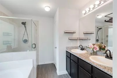 1429 Tall Pine Way, Fort Worth, TX 76112 - Photo 17