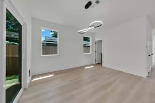 3639 Pueblo St, Dallas, TX 75212 - Photo 11