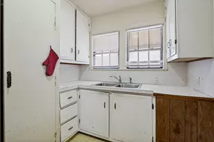 1343 E Ann Arbor Ave, Dallas, TX 75216 - Photo 7