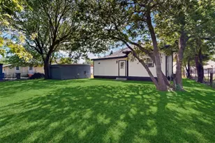 1612 Jones St, Greenville, TX 75401 - Photo 37