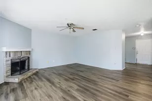 307 Meadow Ridge Dr, Burleson, TX 76028 - Photo 23