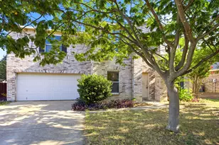 307 Meadow Ridge Dr, Burleson, TX 76028 - Photo 3