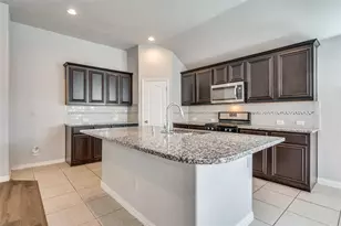 1033 Water Garden Cir, Little Elm, TX 75068 - Photo 17