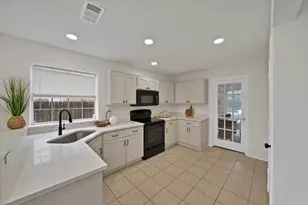 7548 Meadow Creek Dr, Fort Worth, TX 76123 - Photo 3