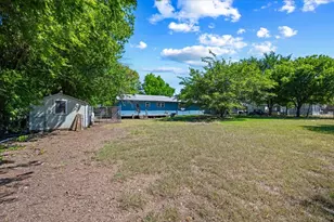 104 Parker St, Italy, TX 76651 - Photo 25