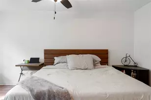 9801 Royal Ln, Dallas, TX 75231 - Photo 21