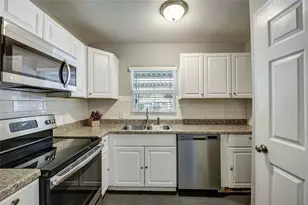 802 E Dallas St, Mansfield, TX 76063 - Photo 7