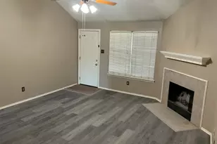 1001 Stockton Dr, Burleson, TX 76028 - Photo 3