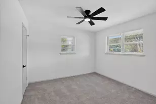 1207 College Oaks Dr, Arlington, TX 76010 - Photo 21