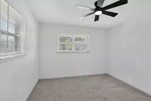 1207 College Oaks Dr, Arlington, TX 76010 - Photo 23